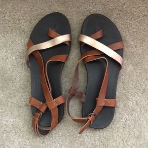 Olukai Upena Sandals